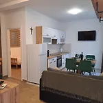 Apartment Iko *