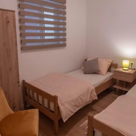 Iko Apartman *